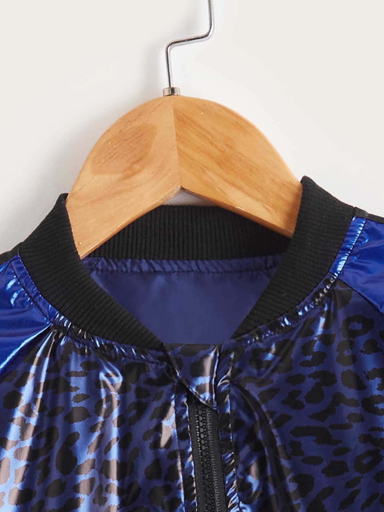 SHEIN Toddler Boys Leopard Jacquard Satin Zipper Front Bomber Jacket - Blue - View 3