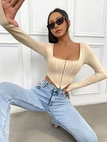 SHEIN SXY 鉤眼扣不對稱下擺短款T恤 - 杏色 - 查看 4