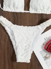 Bikini dos nu simple pour la plage d'été