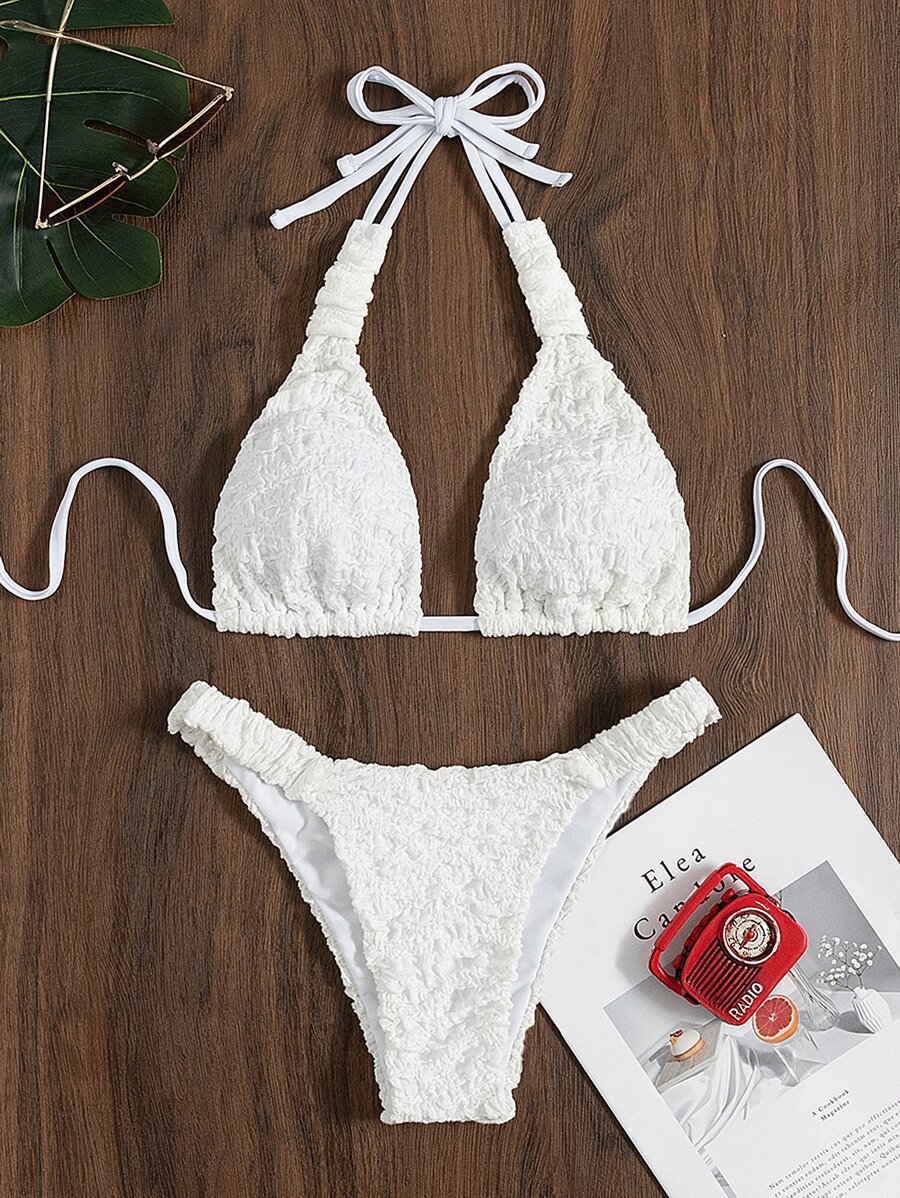 Bikini dos nu simple pour la plage d'été