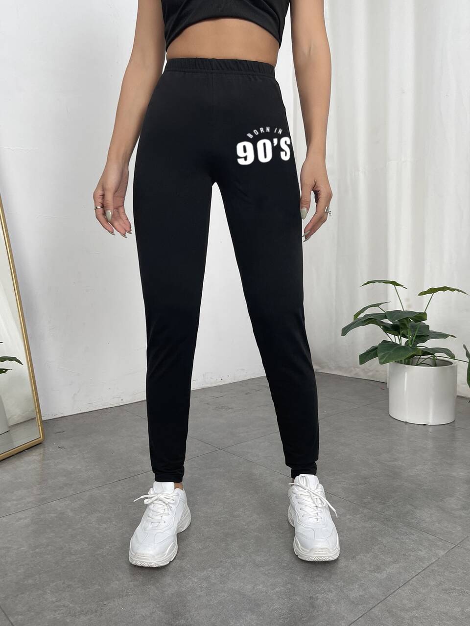 Letter Graphic Elastic Waist Leggings