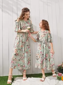 SHEIN 女孩花卉圖案挖肩繫腰帶連衣裙 - 彩色 - 查看 1