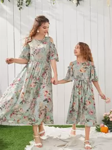 SHEIN 女孩花卉圖案挖肩繫腰帶連衣裙 - 彩色 - 查看 5