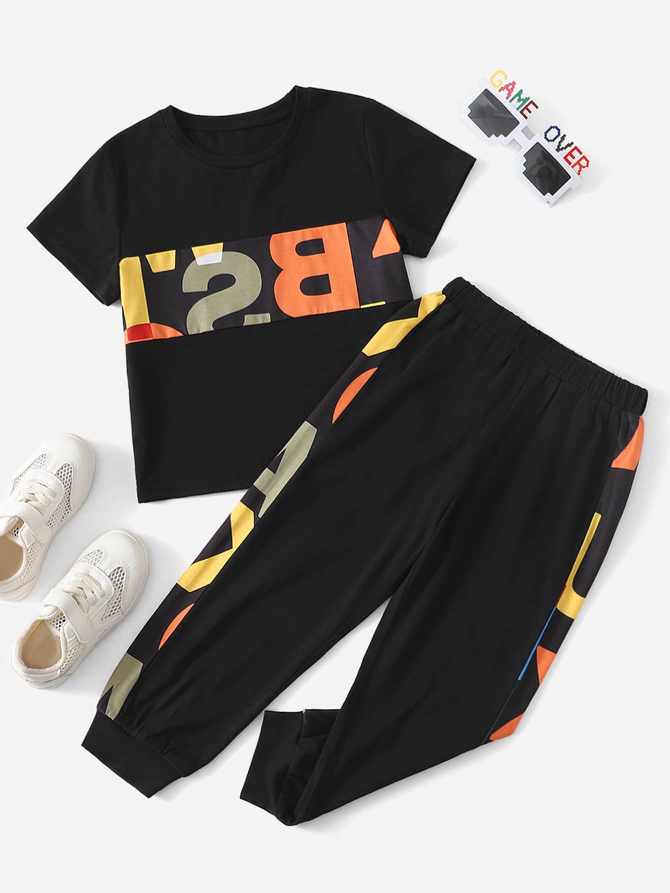 SHEIN Toddler Boys Letter Graphic Tee & Side Striped Joggers Set - Black - View 1
