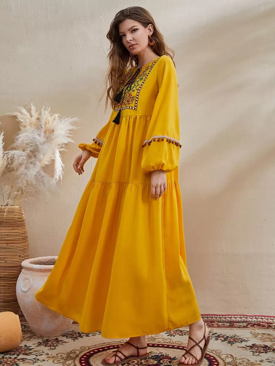 Al Najma 花卉刺繡繫帶領燈籠袖連衣裙 - 芥末黃 - 查看 1