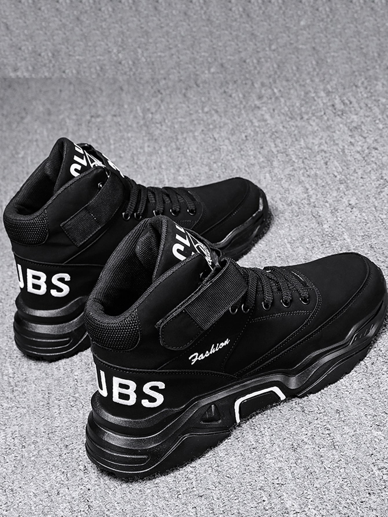 أحذية رياضية رجالية عصرية برسومات جرافيك عالية الج...