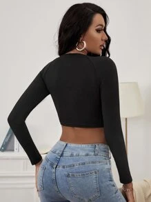 Zolique Heart Ring Linked Crop Tee - Black - View 2