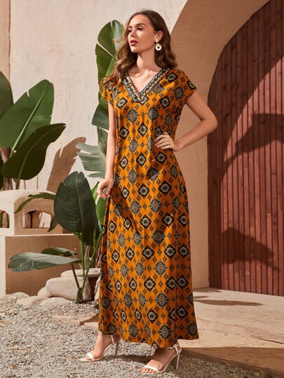 Al Najma 刺繡織帶領口圖案印花連衣裙
