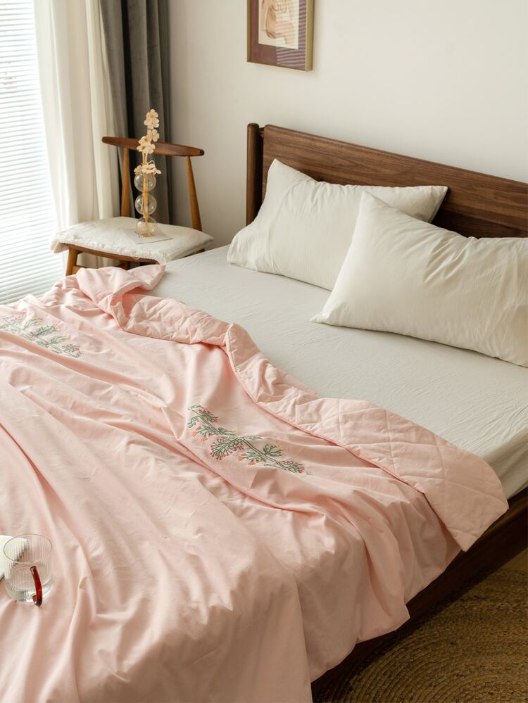 Flower Embroidery Bedspread - Baby Pink - View 4
