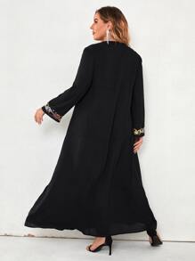 Mulvari Plus Size Floral Embroidery Ruffle Hem Dress - Black - View 2