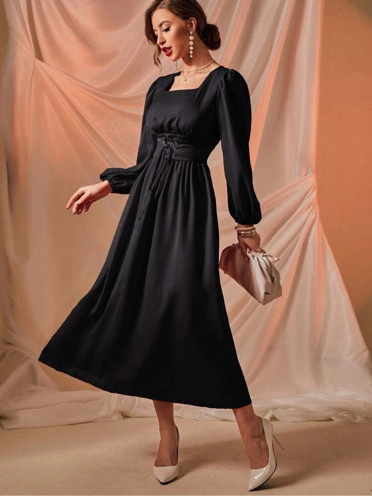 Modelyn ドレス スクエアネック ランタンスリーブ レースアップフロント - ブラック - 見る 3