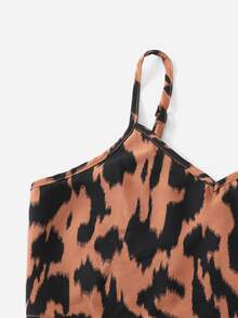 SHEIN 女孩滿版印花吊帶上衣和紙袋腰附腰帶短褲套裝 - 彩色 - 查看 4