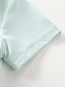 小女童翻蓋口袋襯衫和褲子