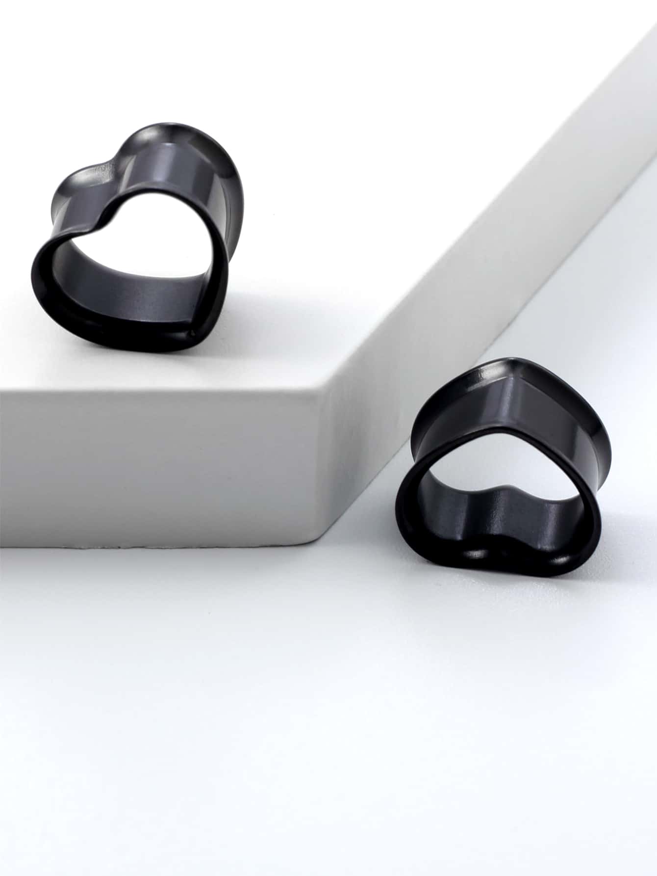Expansor de oído con diseño de corazón - Negro - Añade 1