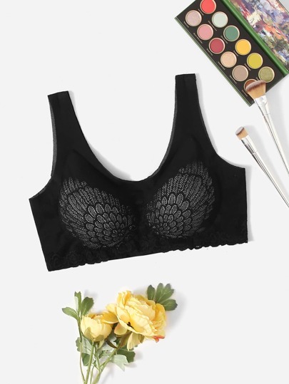 Plus Contrast Lace Bralette