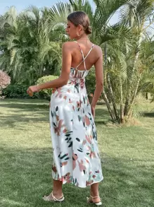 SHEIN Frenchy 筆刷圖案堆堆領緞面吊帶洋裝