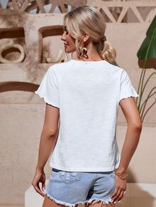 鎖眼領木耳邊T恤 - 白色 - 查看 2