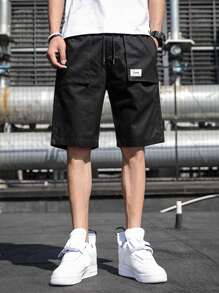 Manfinity 男士補丁細節斜口袋短褲 - 黑色 - 查看 1