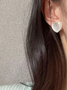 Heart Design Earrings - White - View 1
