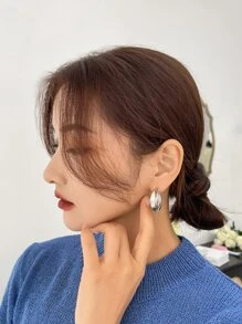 DAZY 極簡風格開口耳環 - 銀色 - 查看 3