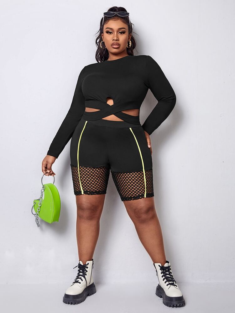 SHEIN SXY Plus Contrast Fishnet Seam Detail Biker Shorts - Black - View 3