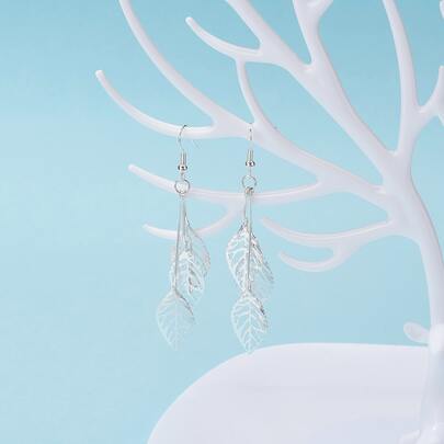 Leaf Decor Drop Earrings