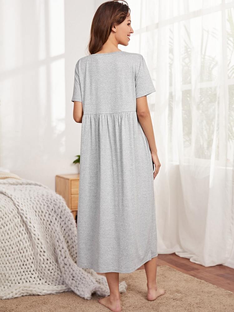 SHEIN Maternidad Vestido de dormir unicolor con botón delantero - Gris Claro - Añade 4