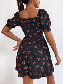 SHEIN PETITE 櫻桃圖案雞心領口褶邊緊身洋裝 - 黑色 - 查看 2