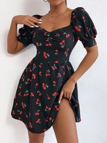 SHEIN PETITE 櫻桃圖案雞心領口褶邊緊身洋裝 - 黑色 - 查看 3