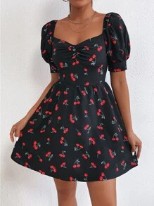 SHEIN PETITE 櫻桃圖案雞心領口褶邊緊身洋裝 - 黑色 - 查看 7