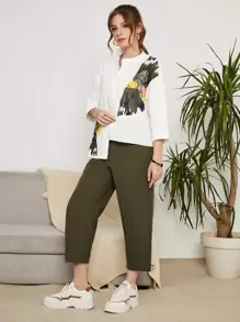 Mulvari Pantalones con blusa con estampado de pincelada de hombros caídos bajo asimétrico