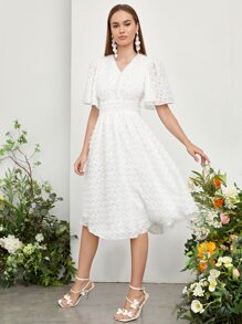 Seusyu V領蝴蝶袖毛茸茸連衣裙 - 白色 - 查看 1