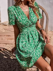 Breezaya Vestido con estampado floral fruncido de manga farol - Verde - Ver 1