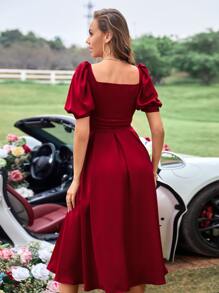 Aveloria Modichic 褶邊假鈕扣泡泡袖雞心領口高衩緞面連衣裙 - 酒紅色 - 查看 2