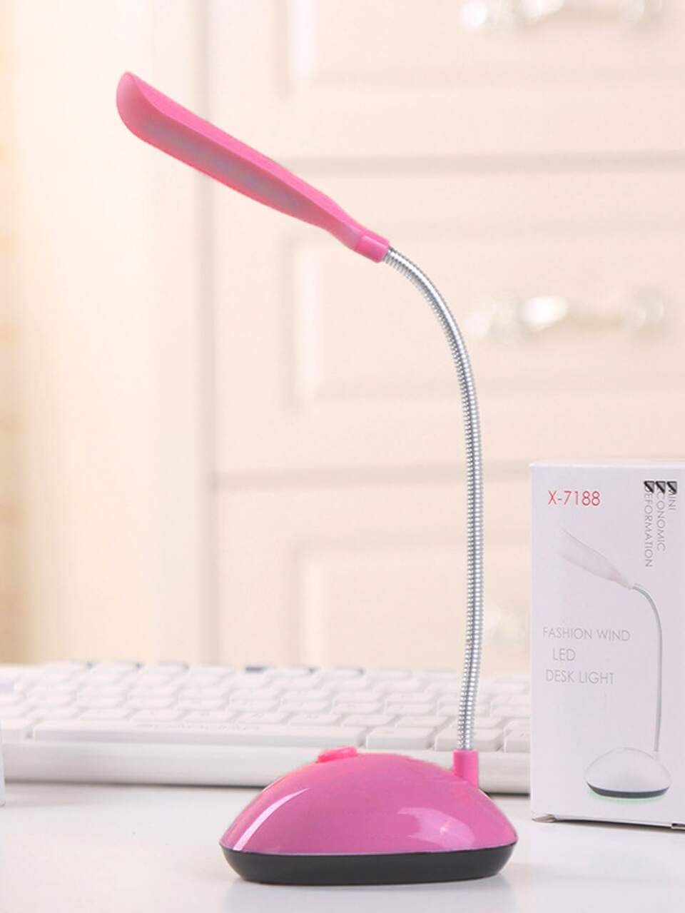 1pc Portable Mini Desk Lamp With White Light For Reading (battery Powered, Batteries Not Included)