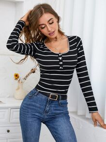 SHEIN Essnce Camiseta con estampado de rayas con botón - Negro - Ver 3
