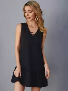 SHEIN 鎖眼領口木耳褶皺邊荷葉邊洋裝 - 黑色 - 查看 1