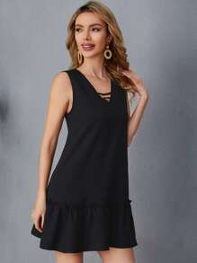 SHEIN 鎖眼領口木耳褶皺邊荷葉邊洋裝 - 黑色 - 查看 4