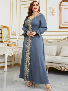 Al Najma 大碼凸花蕾絲貼花荷葉袖下擺開叉連衣裙 - 霧霾藍 - 查看 4