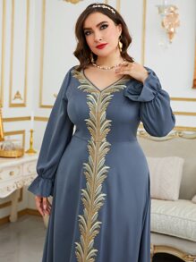 Al Najma 大碼凸花蕾絲貼花荷葉袖下擺開叉連衣裙 - 霧霾藍 - 查看 6