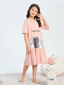 SHEIN فستان نوم بكتف منسدل وتشكيلة كرتون وحروف بنات