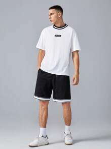 GENTILAND Loose Fit Men's Letter Print Contrast Stripe T-Shirt And Shorts Set - Black and White - View 1