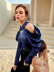 Modelyn 挖肩羊腿袖水鑽細節上衣 - 藏蓝色 - 查看 7