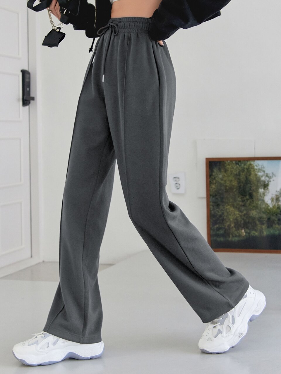 Seam Detail Drawstring Waist Slant Pockets Sweatpants Women Joggers