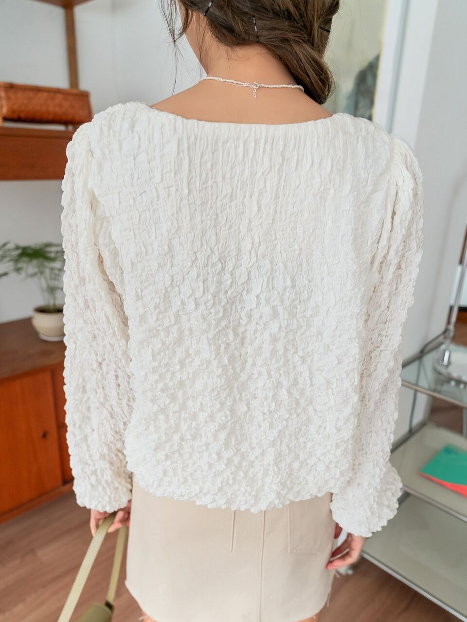 Solid Textured Ruched Lantern Sleeve Blouse