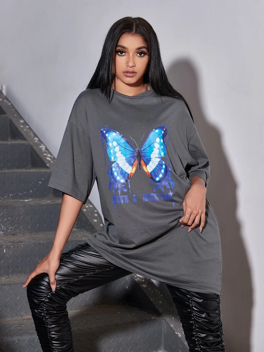 SHEIN SXY 蝴蝶和標語印花落肩袖長款T恤 - 深灰色 - 查看 1