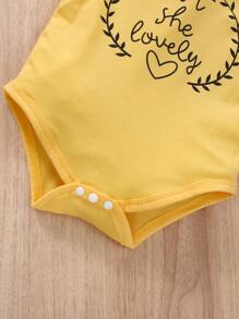 Baby Slogan Graphic Ruffle Trim Bodysuit & Sunflower Print Belted Shorts - Multicolor - View 4
