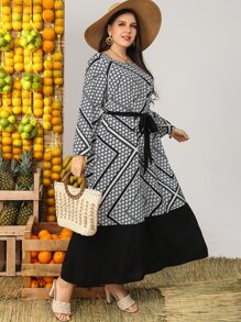 大碼圍巾圖案繫腰帶洋裝 - 黑與白 - 查看 1