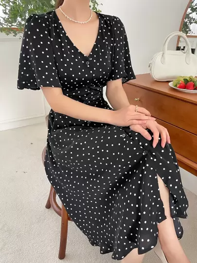 DAZY 水玉模様 バタフライスリーブ シングルブレスト ドレスの画像