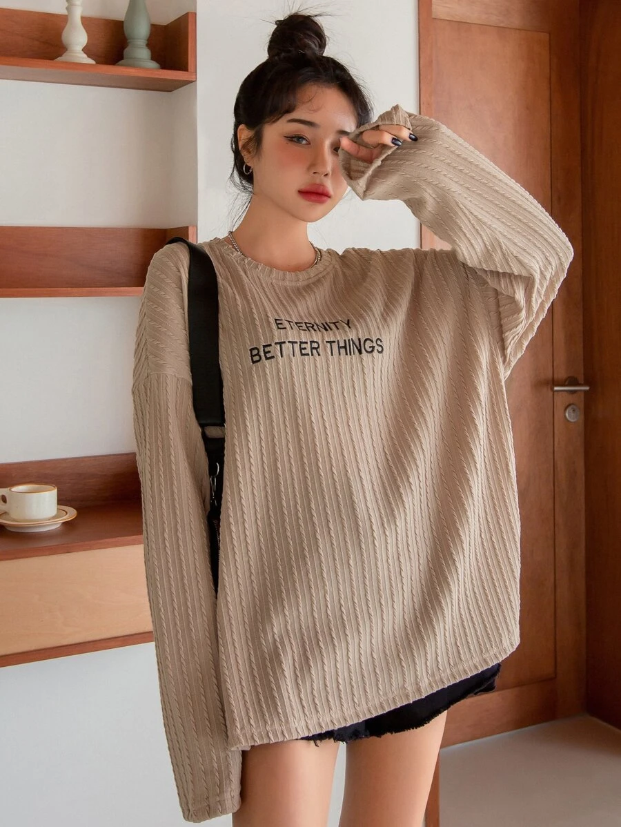 DAZY 信封刺繡下垂肩電纜紋紗短袖t恤 - 卡其色 - 查看 1